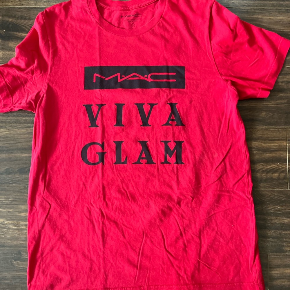 MAC Cosmetics Vibrant Red Tee